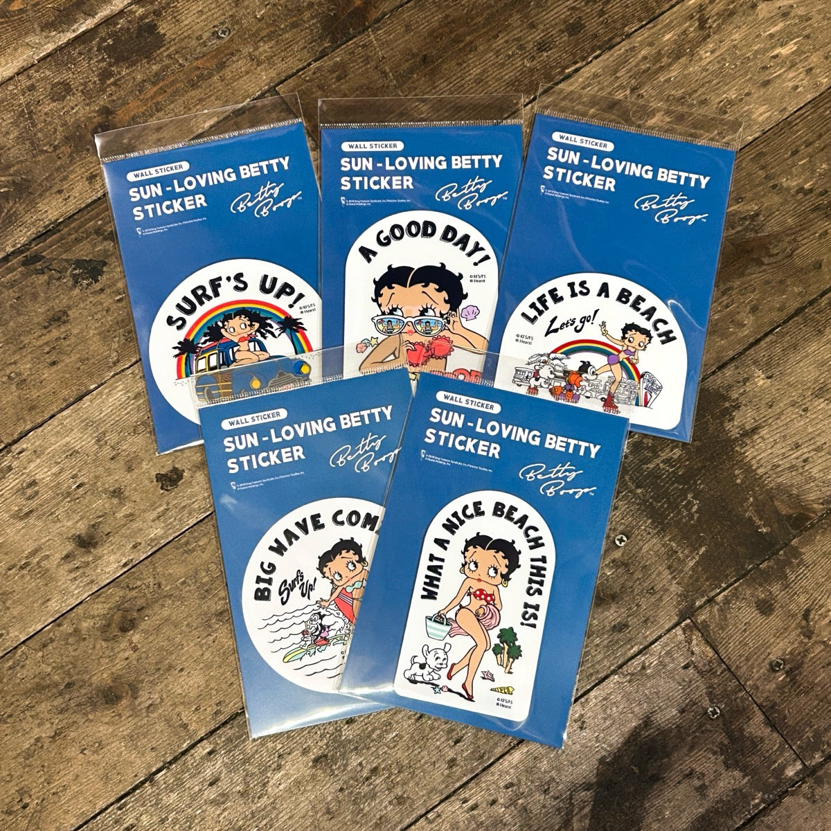 【BETTY BOOP】SUN LOVING BETTY STICKER/【ベティブープ】 サンラビングベティブープ ステッカー
