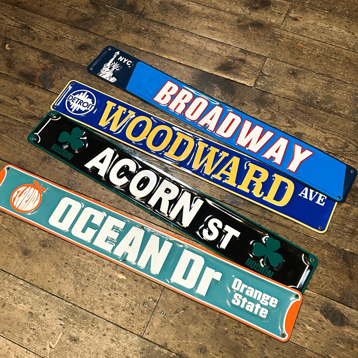 EMBOSS STATES STREET SIGN/エンボスステーツ ストリートサイン
