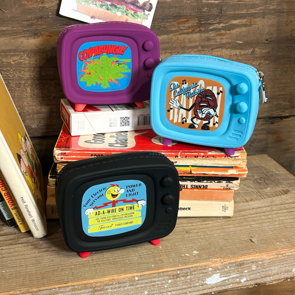 SILICONE COIN POUCH TV/シリコンコインポーチ TV