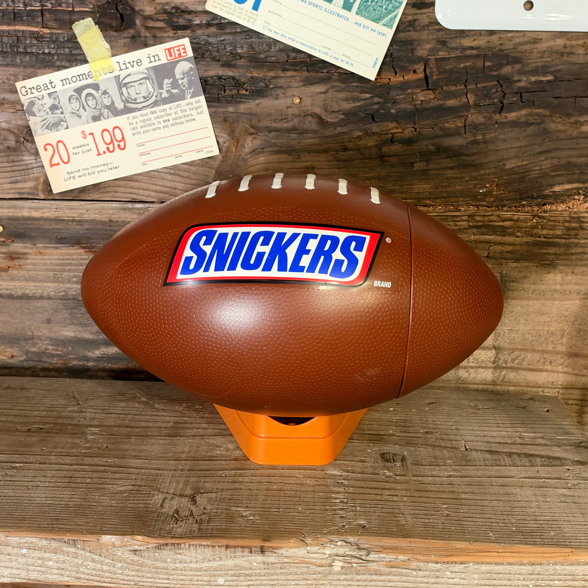 Vintage SNICKERS x NFL Football Plastic Candy Container /ヴィンテージ スニッカーズ × NFL フットボール キャンディコンテナ【US限定】