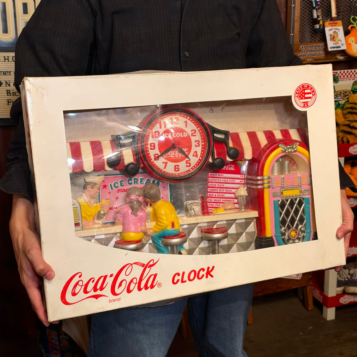 Vintage Coca-Cola 1950s Diner & Jukebox 3D Relief Wall Clock/ヴィンテージ コカ・コーラ 1950年代 ダイナー＆ジュークボックス 3D立体掛け時計【US限定】