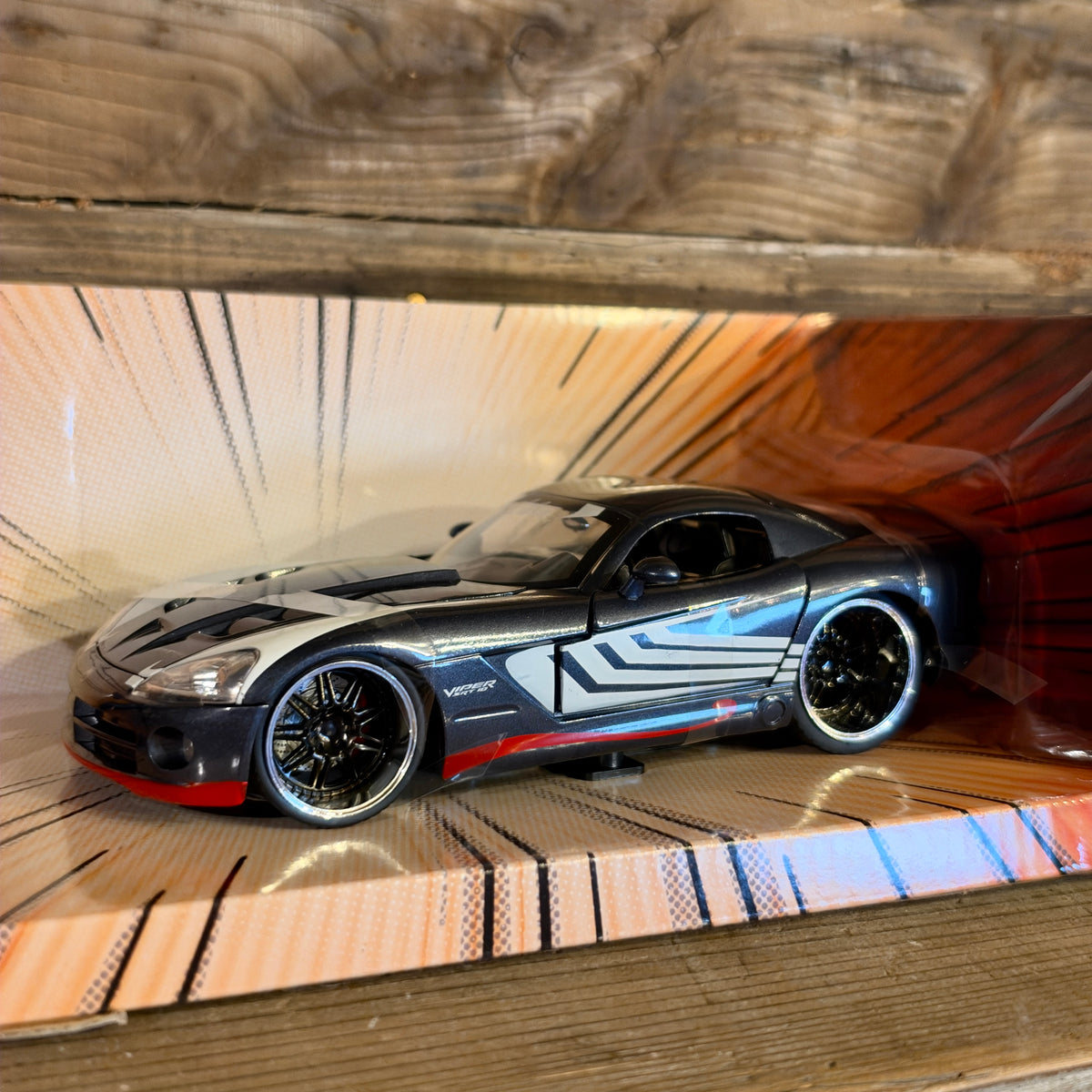 Venom" & 2008 Dodge Viper SRT10 1/24 Scale Die-Cast Vehicle with Die-Cast Figure/「ヴェノム」 & 2008 ダッジ バイパー SRT10 1/24スケール ダイキャストミニカー【US限定】