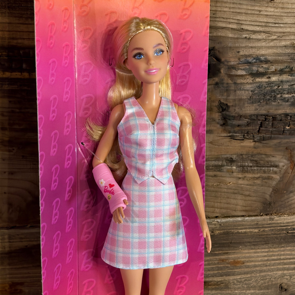 Mattel Barbie Arm Cast Doll/マテル社 バービー ギプス ドール【US限定】
