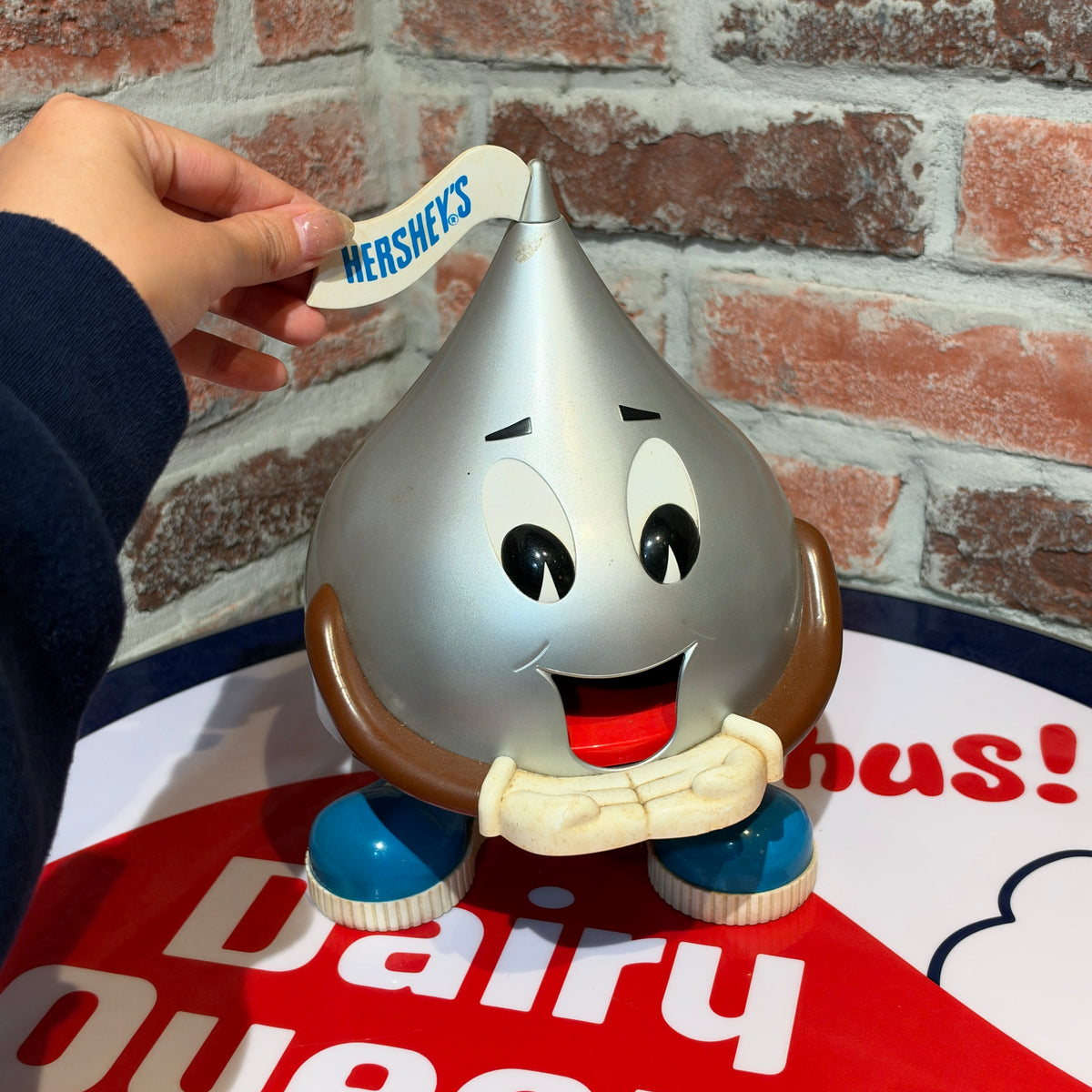 Vintage HERSHEY'S Kiss Character Candy Dispenser/ヴィンテージ ハーシーズ キスチョコ キャラクター キャンディディスペンサー【US限定】