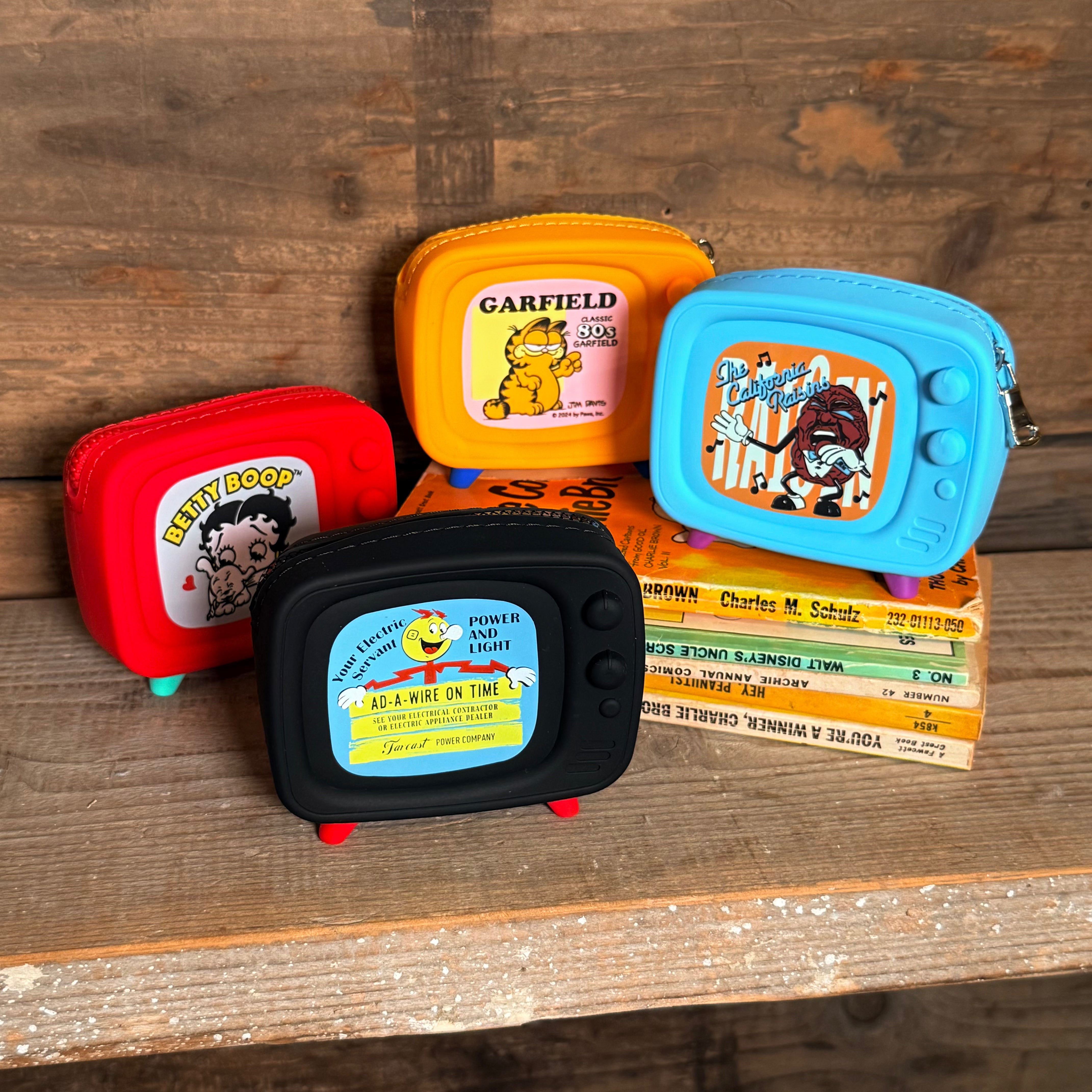 SILICONE COIN POUCH TV/シリコンコインポーチ TV