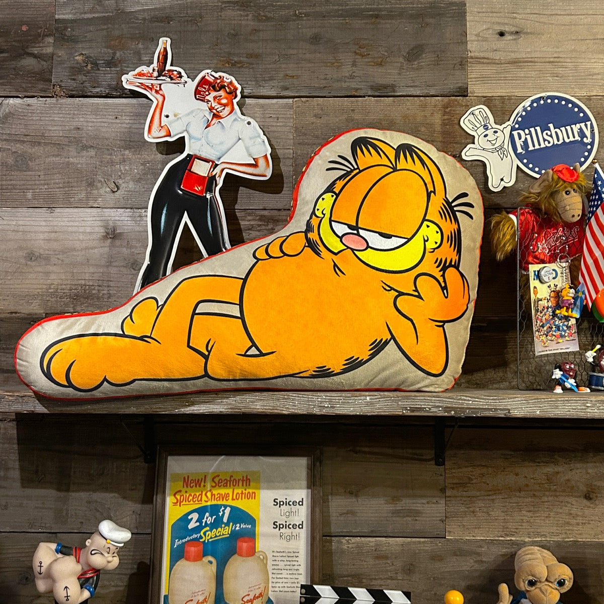 BIG DIECUT CUSHION/ ビッグダイカットクッション