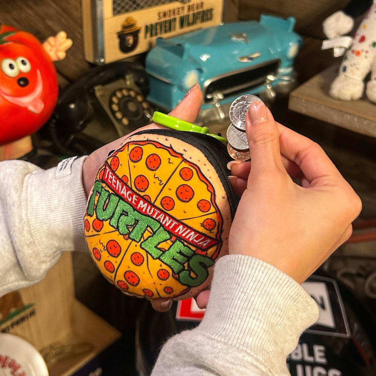 PLUSH COIN POUCH/プラッシュコインポーチ